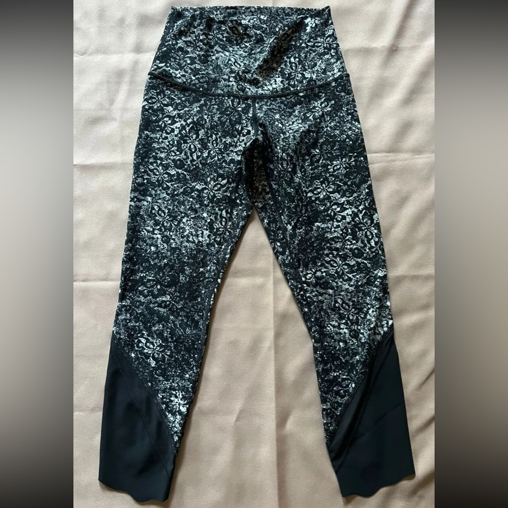 Lululemon Pace Rival‎ Crop 22" Ice Grey/Black Size 6